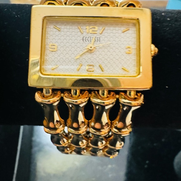 New In Box Gorgeous Ecclissi Goldtone Ladies Watch #80225 with papers. - Picture 2 of 8
